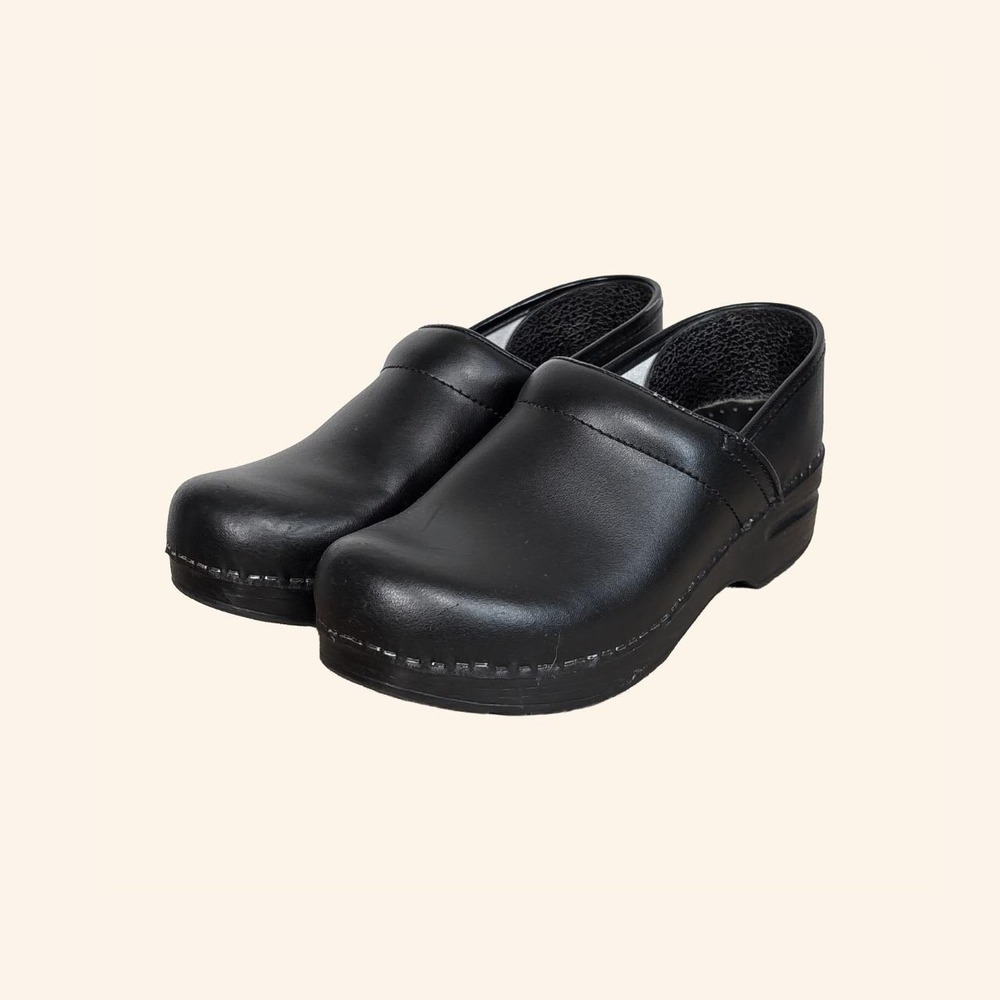 Dansko Black Leather Professional Clogs Size 39